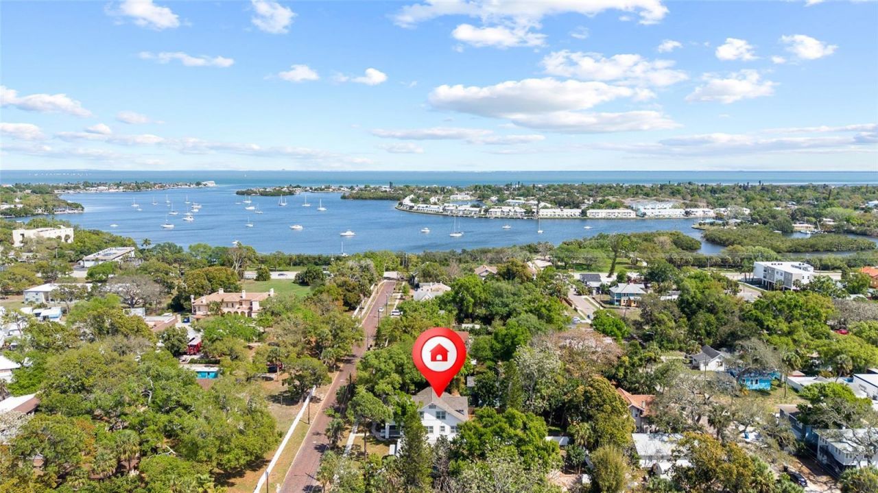 718 34th Avenue S, Saint Petersburg, FL 33705 Photo