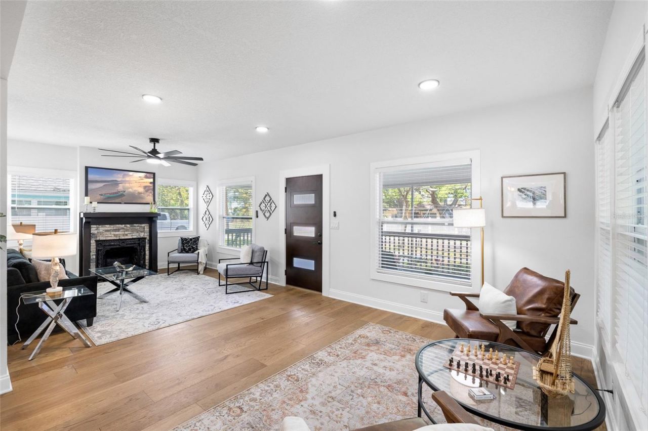 718 34th Avenue S, Saint Petersburg, FL 33705 Photo