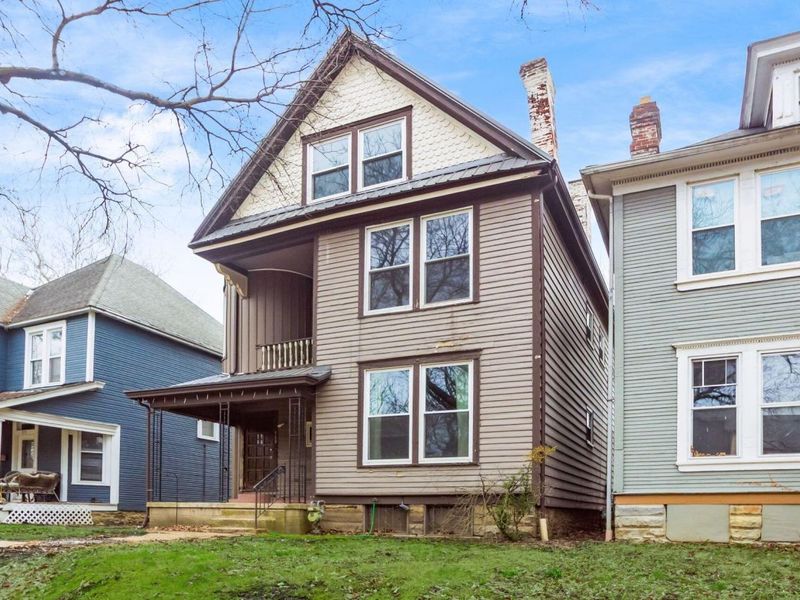 369 E 15th Avenue, Columbus, OH 43201 Photo 2