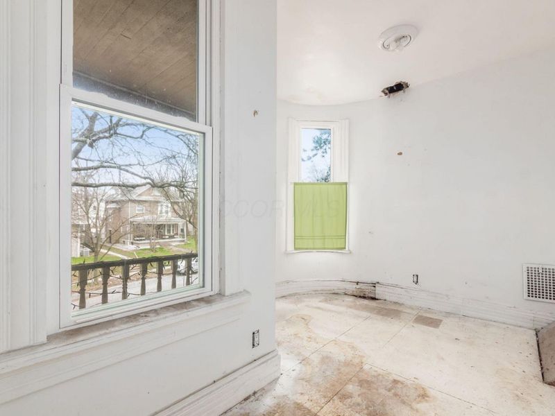 369 E 15th Avenue, Columbus, OH 43201 Photo 20