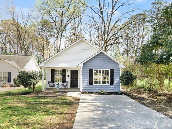 913 Tennyson Drive, Charlotte, NC 28208