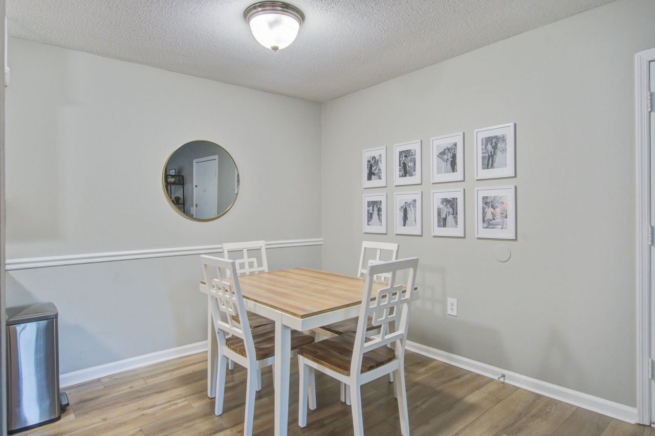 1402 Camp Road Photo 11