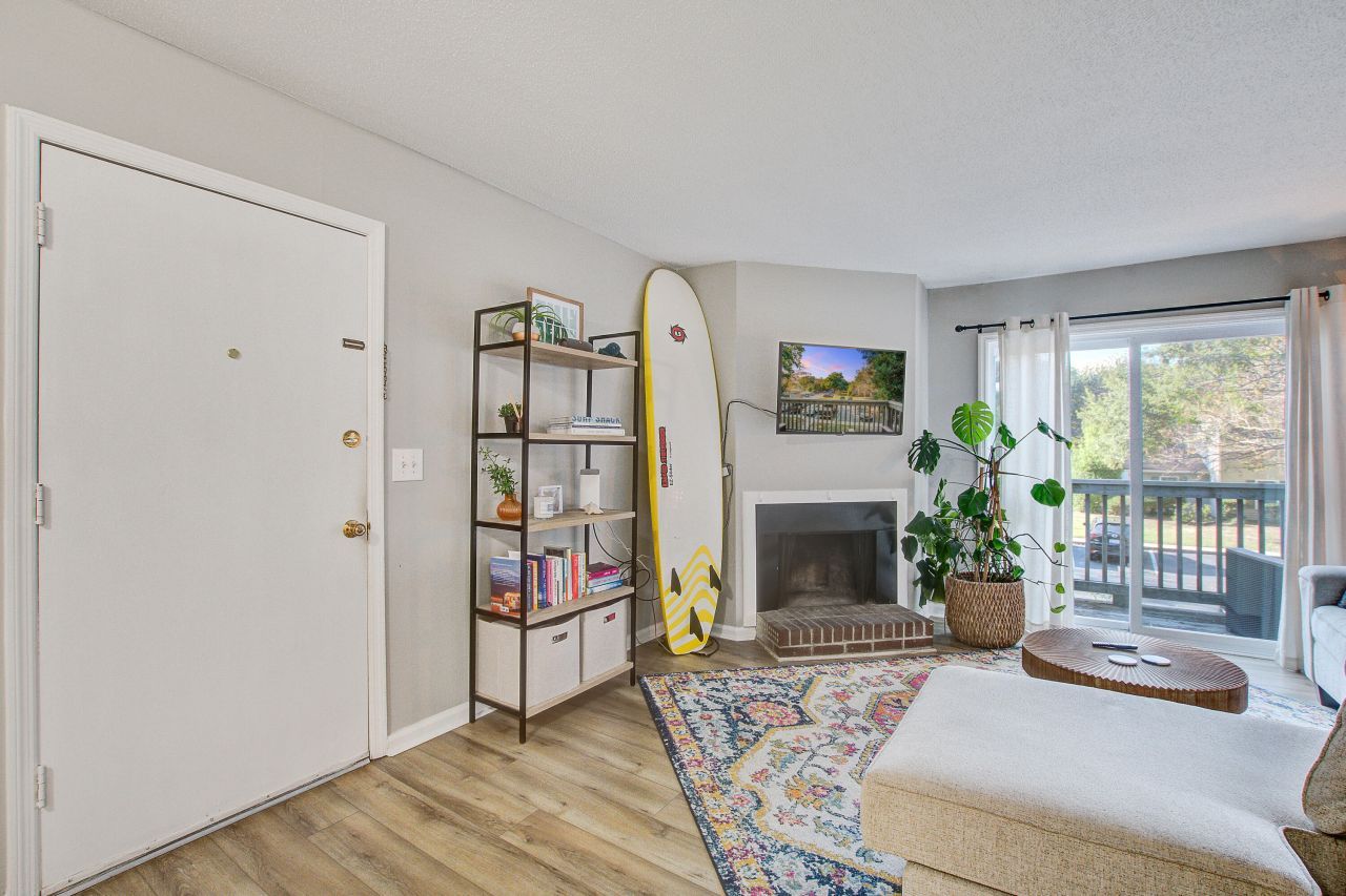 1402 Camp Road Photo 14