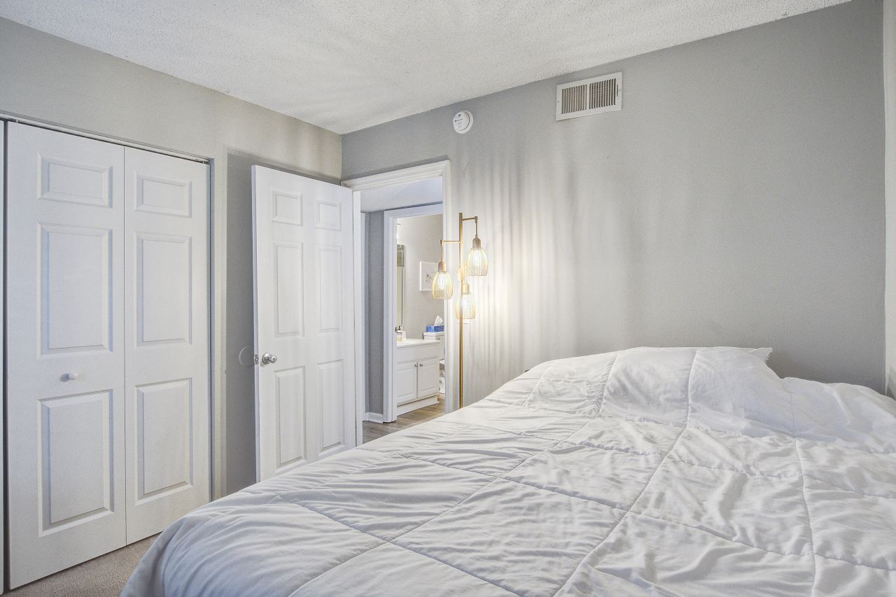 1402 Camp Road Photo 21