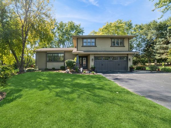 9N930 Koshare Circle , Elgin, IL 60124