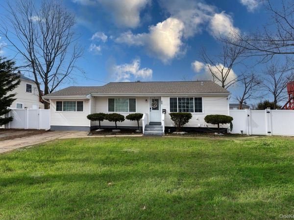 178 Timberline Drive, Brentwood, NY 11717