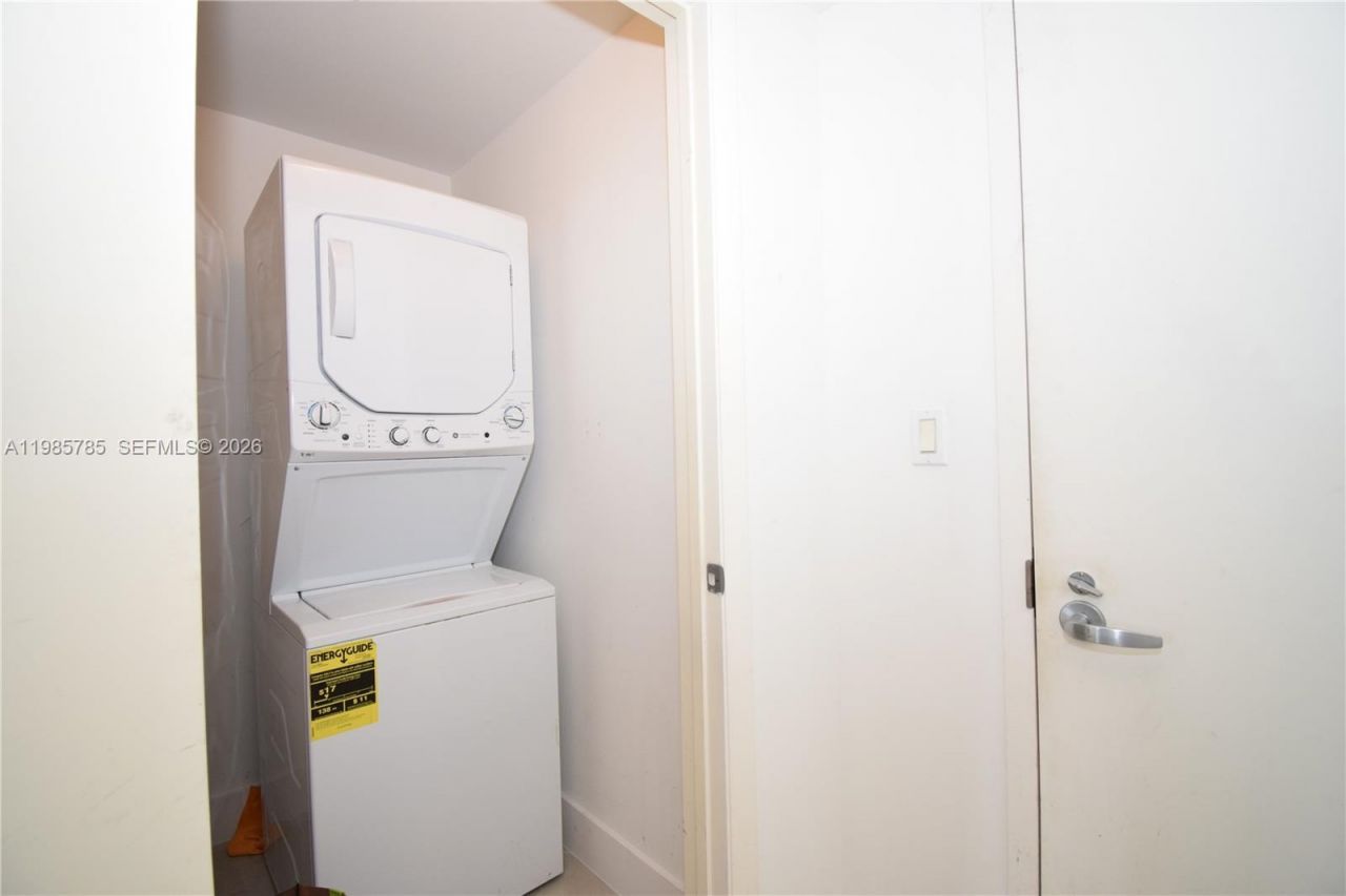 1900 N Bayshore Dr , Unit 2804, Miami, FL 33132 Photo