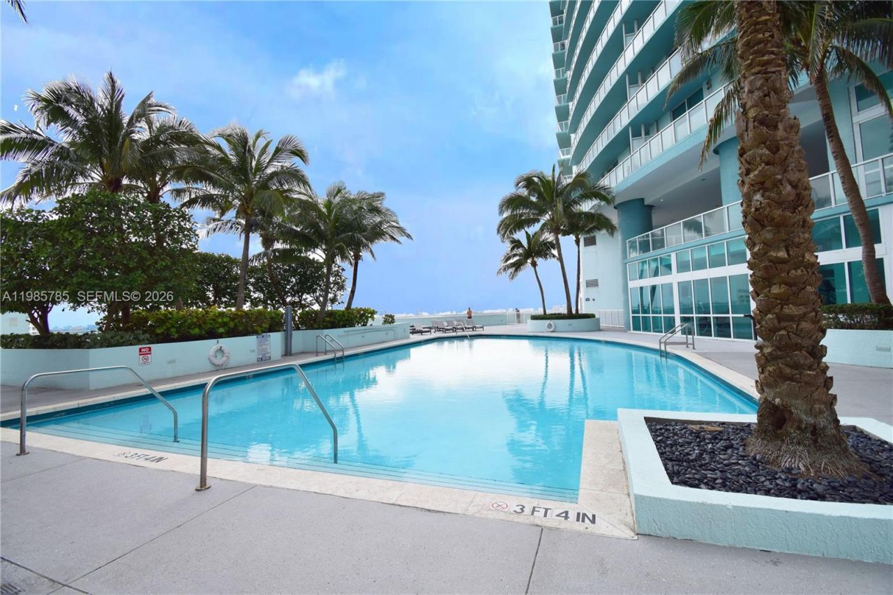 1900 N Bayshore Dr , Unit 2804, Miami, FL 33132 Photo