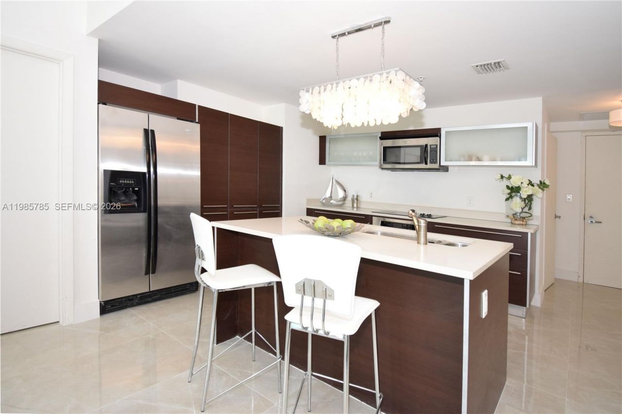 1900 N Bayshore Dr , Unit 2804, Miami, FL 33132 Photo