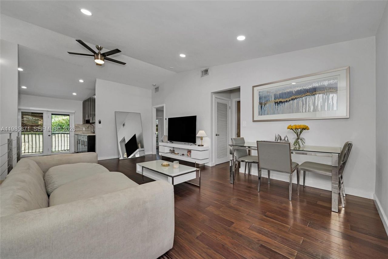 7110 NW 173rd Dr, Unit 108, Hialeah, FL 33015 Photo