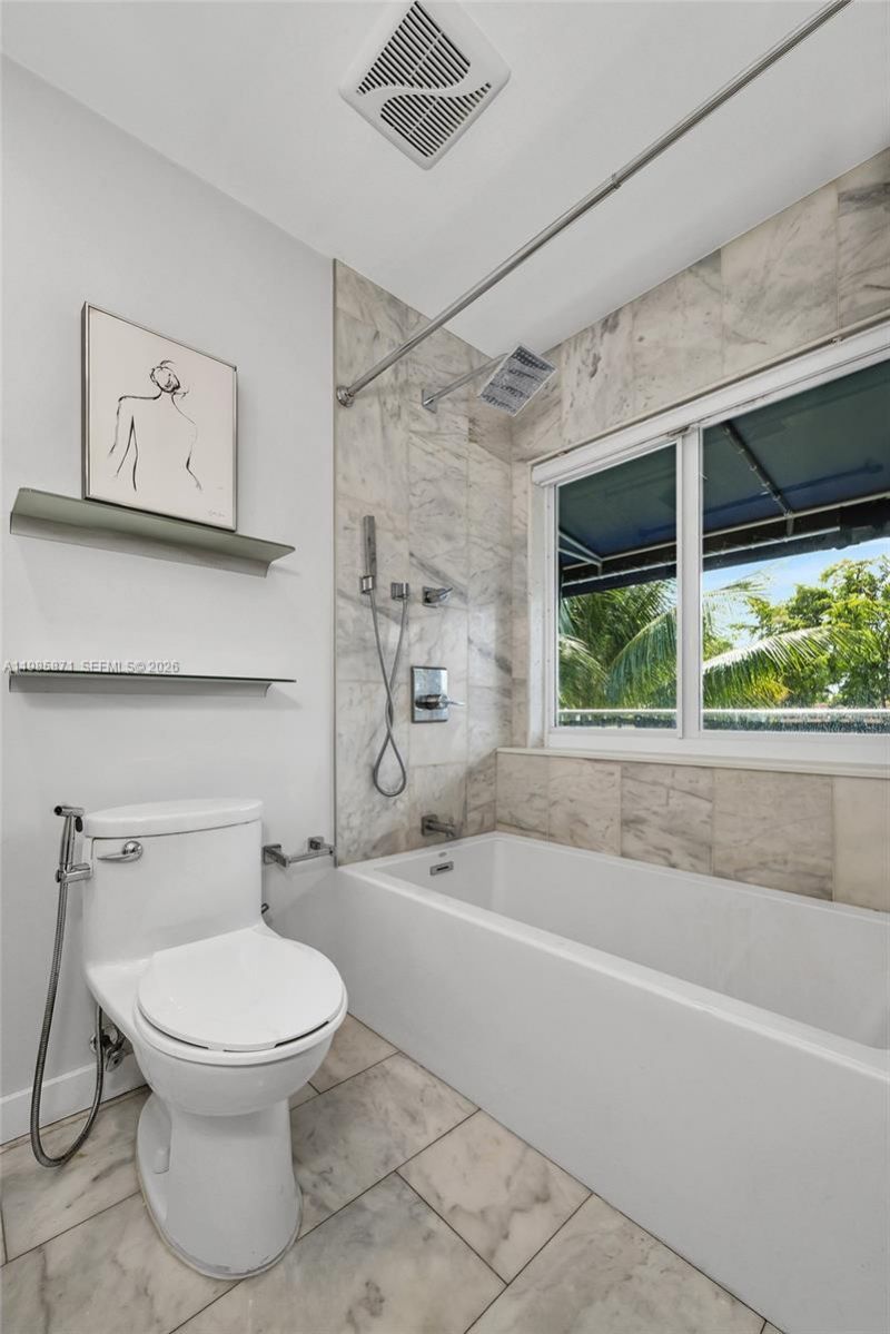 7110 NW 173rd Dr, Unit 108, Hialeah, FL 33015 Photo