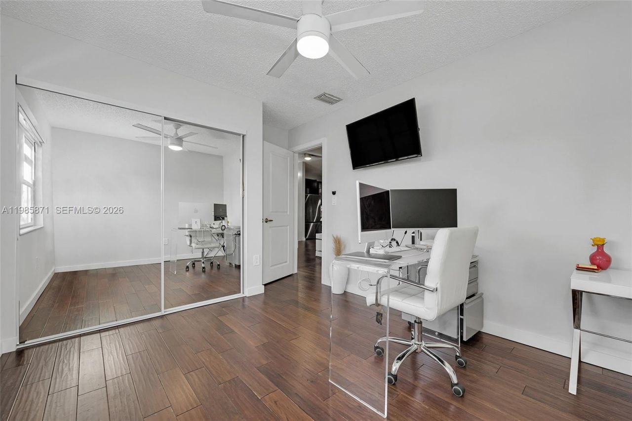 7110 NW 173rd Dr, Unit 108, Hialeah, FL 33015 Photo