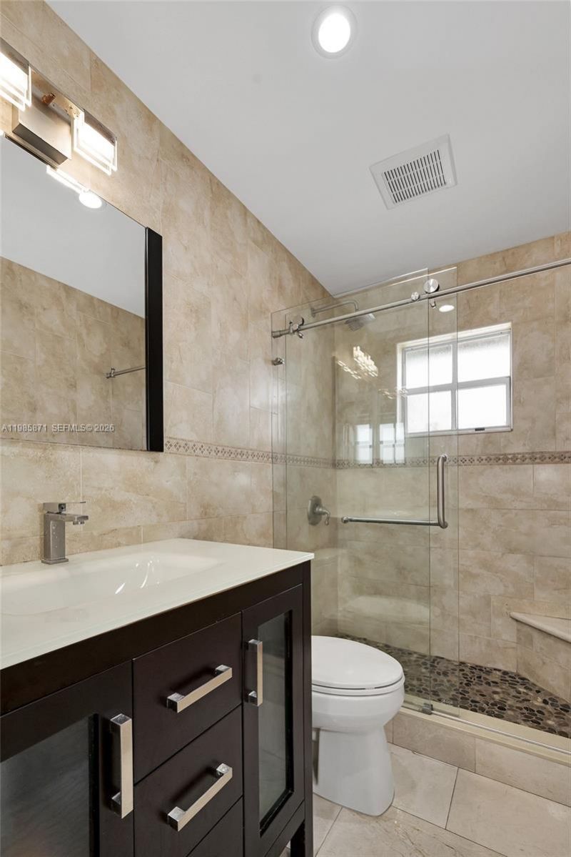7110 NW 173rd Dr, Unit 108, Hialeah, FL 33015 Photo