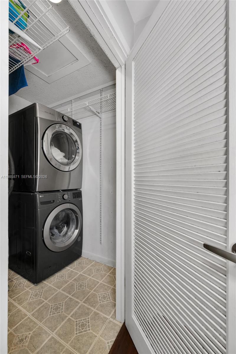 7110 NW 173rd Dr, Unit 108, Hialeah, FL 33015 Photo