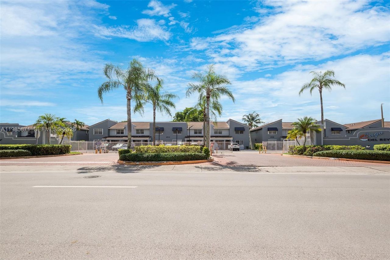 7110 NW 173rd Dr, Unit 108, Hialeah, FL 33015 Photo