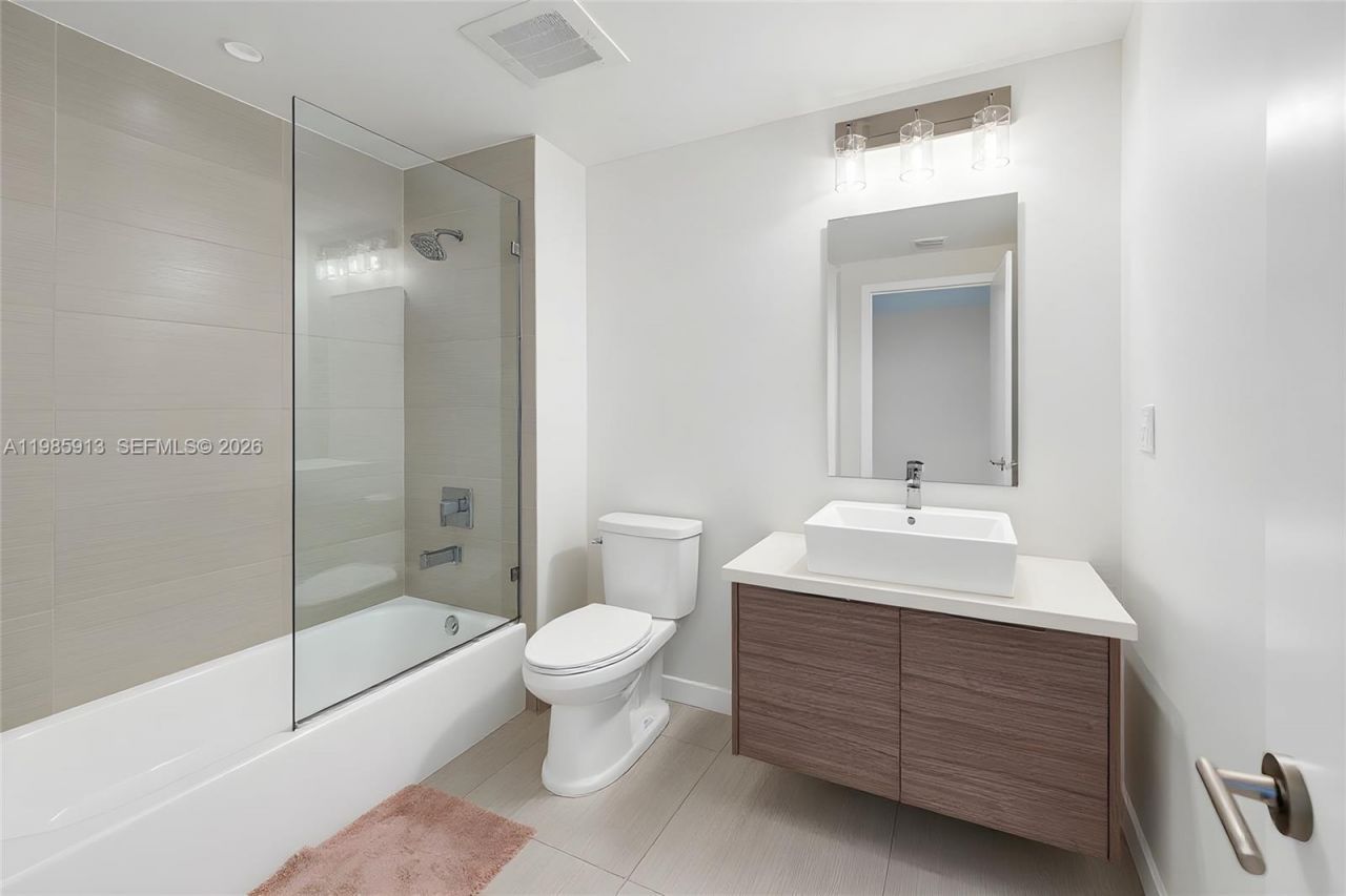 1010 SW 2nd Ave , Unit 2004, Miami, FL 33130 Photo