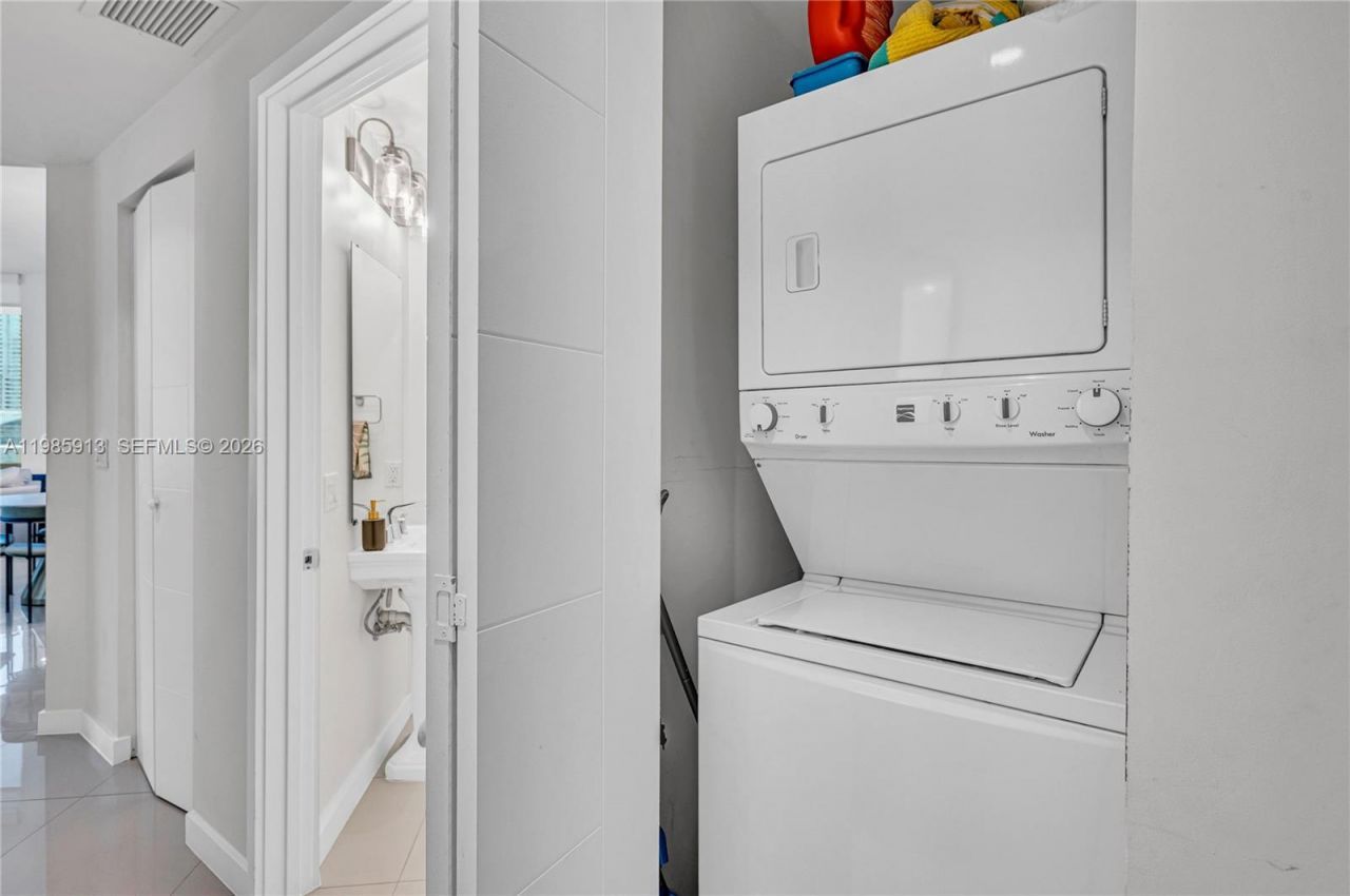 1010 SW 2nd Ave , Unit 2004, Miami, FL 33130 Photo