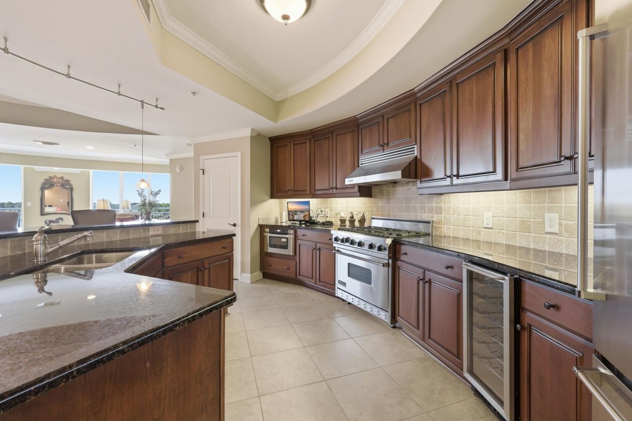 9547 Edgerton Dr.  Photo 4