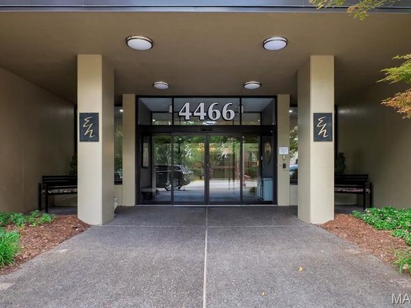 4466 W Pine Boulevard, Unit 8E, St Louis, MO 63108