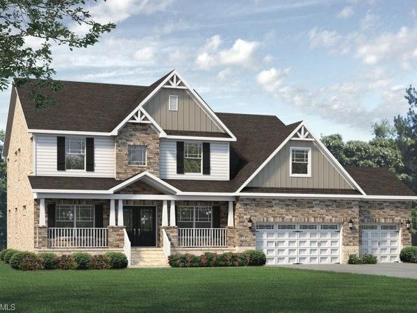 7704 Maple Pond Drive , Oak Ridge, NC 27310