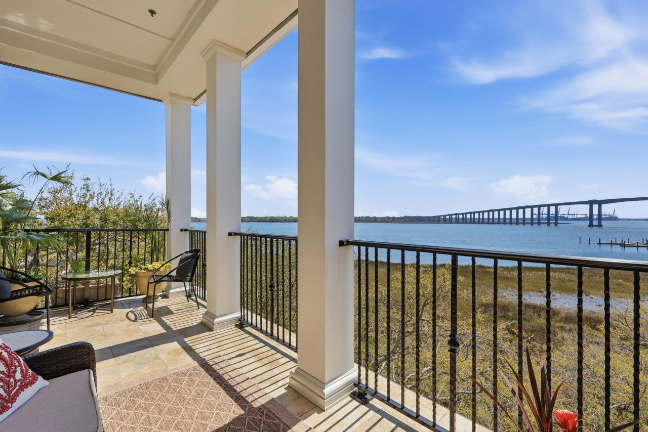 134 Fairbanks Oak Alley Photo 14