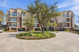 134 Fairbanks Oak Alley photo 4