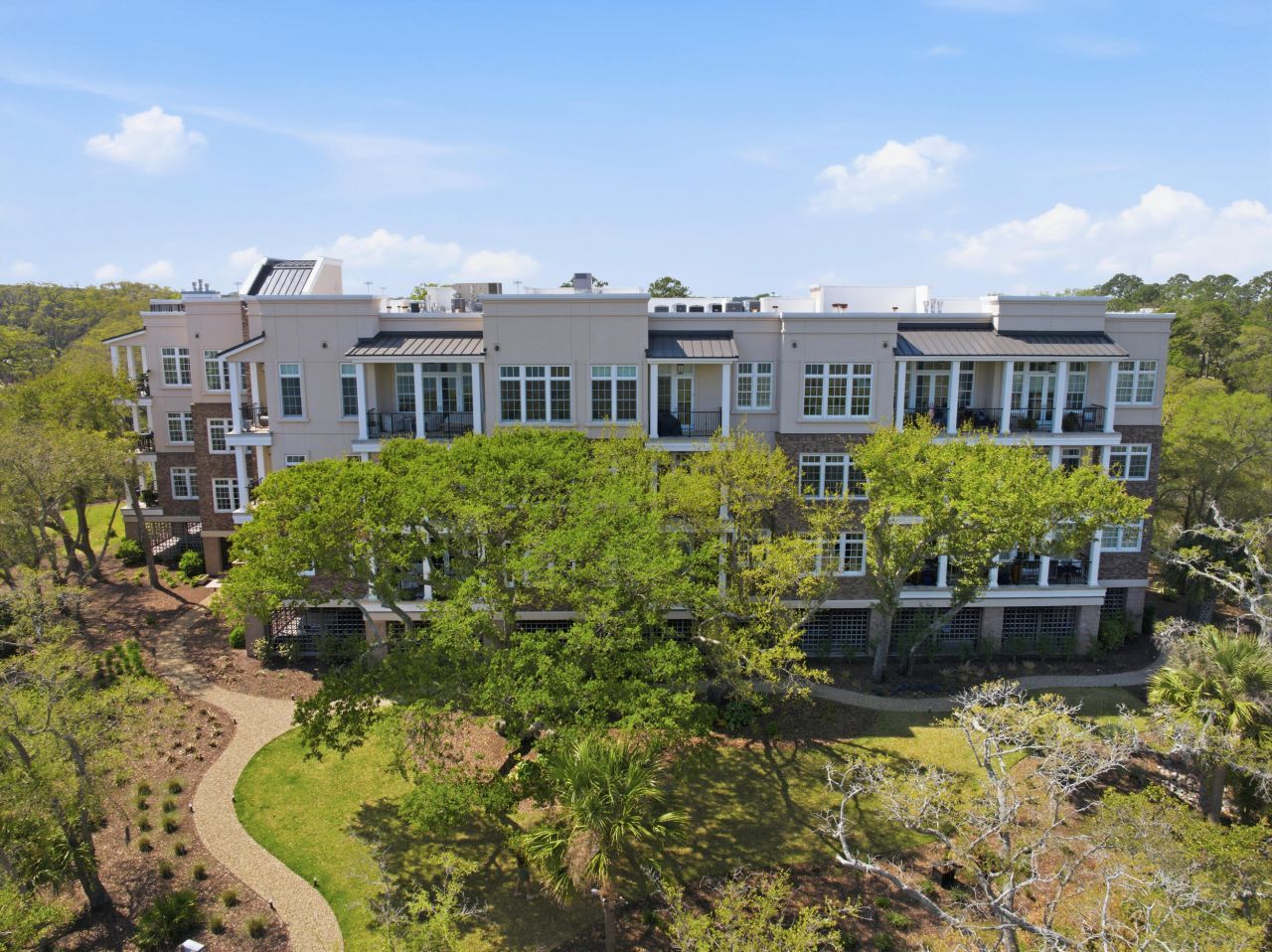 134 Fairbanks Oak Alley Photo 42