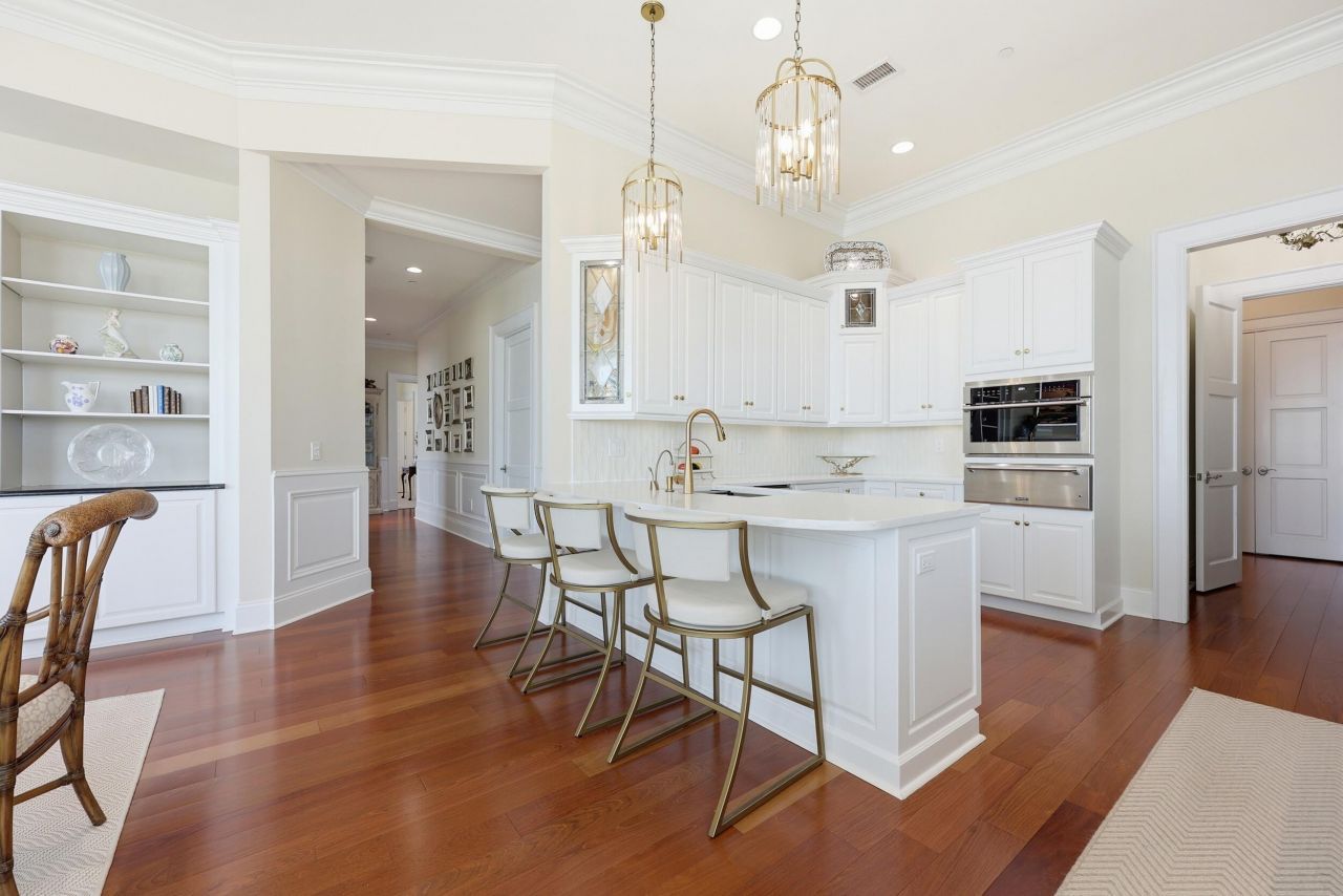 134 Fairbanks Oak Alley Photo 7