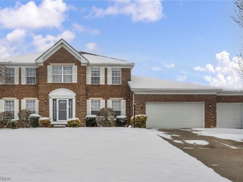 1273 Muchney Circle, Akron, OH 44312 Photo 3