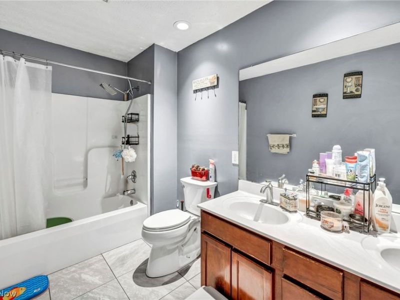 1273 Muchney Circle, Akron, OH 44312 Photo 37