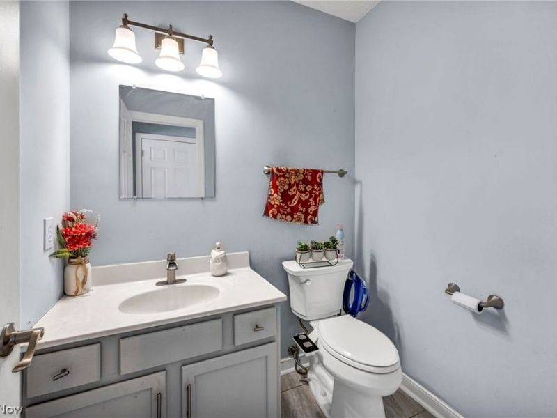 1273 Muchney Circle, Akron, OH 44312 Photo 38