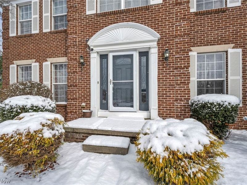 1273 Muchney Circle, Akron, OH 44312 Photo 4