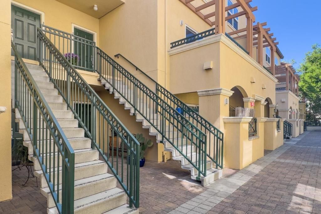 108 Bryant Street, Unit 30, Mountain View, CA 94041 Main Photo