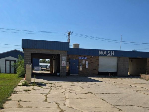 120 8th Avenue NE, Pipestone, MN 56164