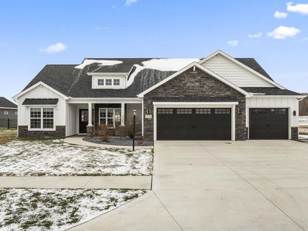 2011 Fairway Drive, Auburn, IN 46706