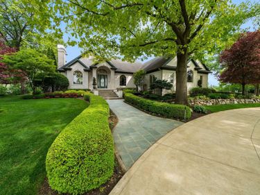 13 Quail Island, Elkhart, IN 46514