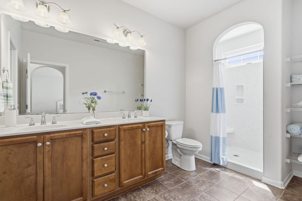 653 Sandberg St. Photo 18