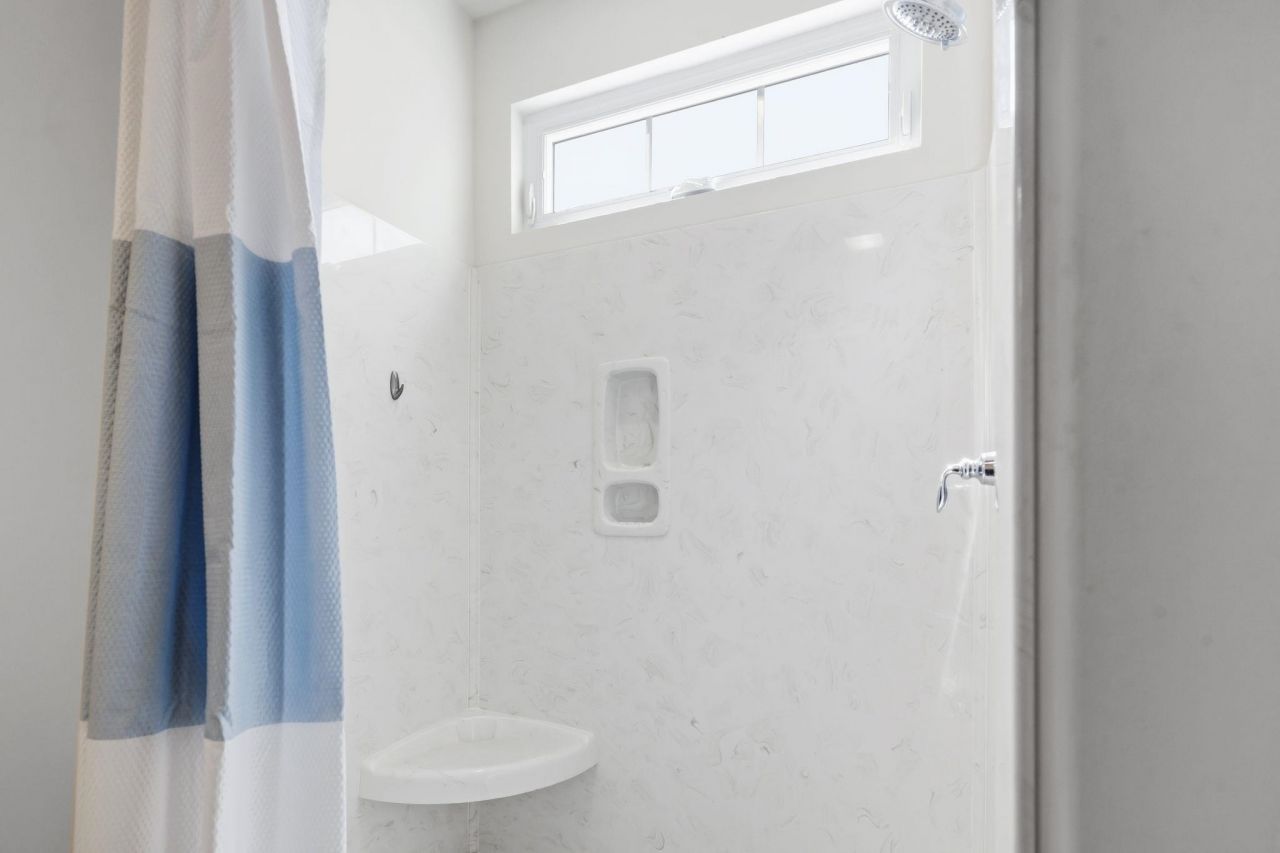 653 Sandberg St. Photo 19