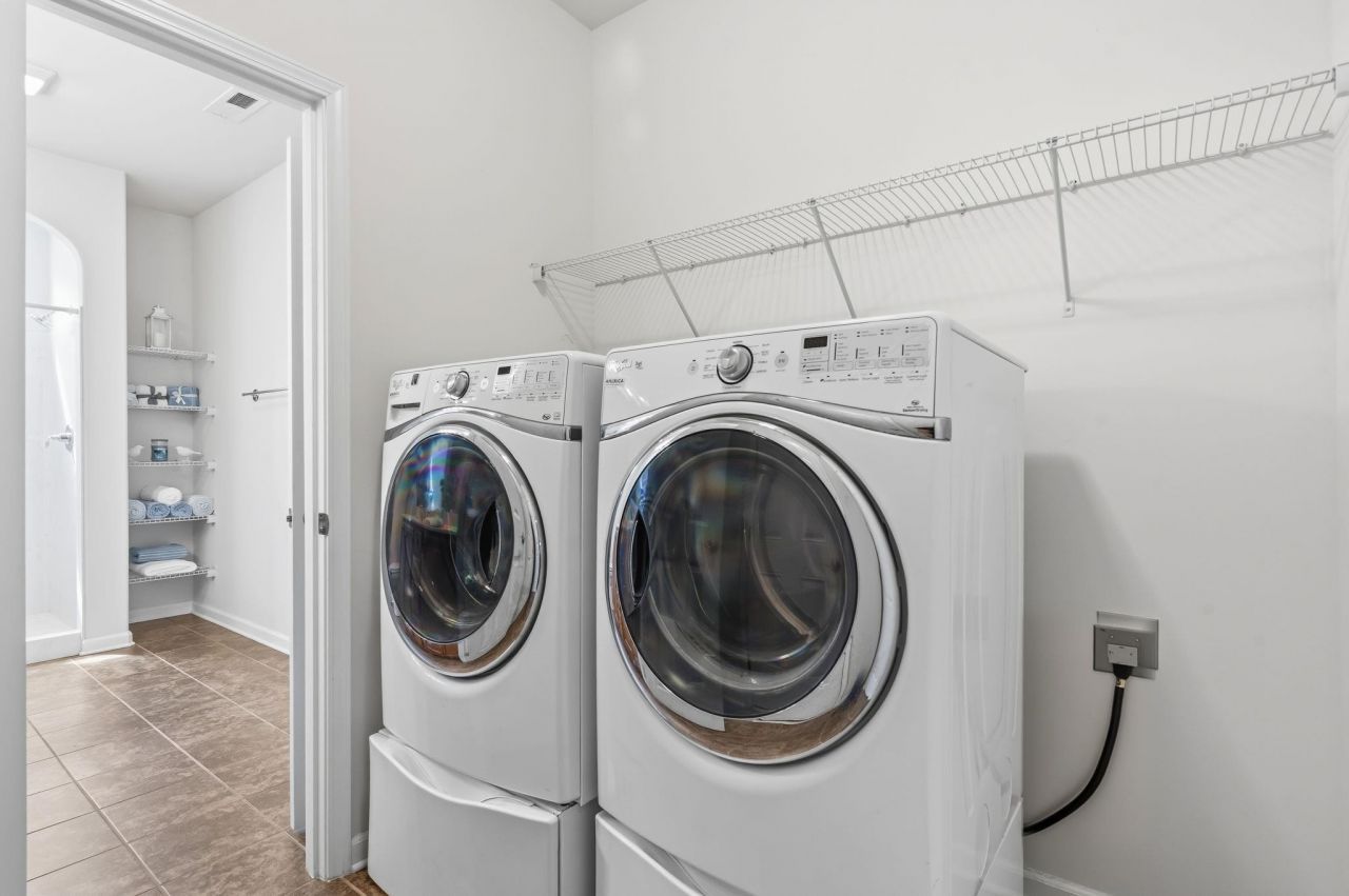 653 Sandberg St. Photo 22