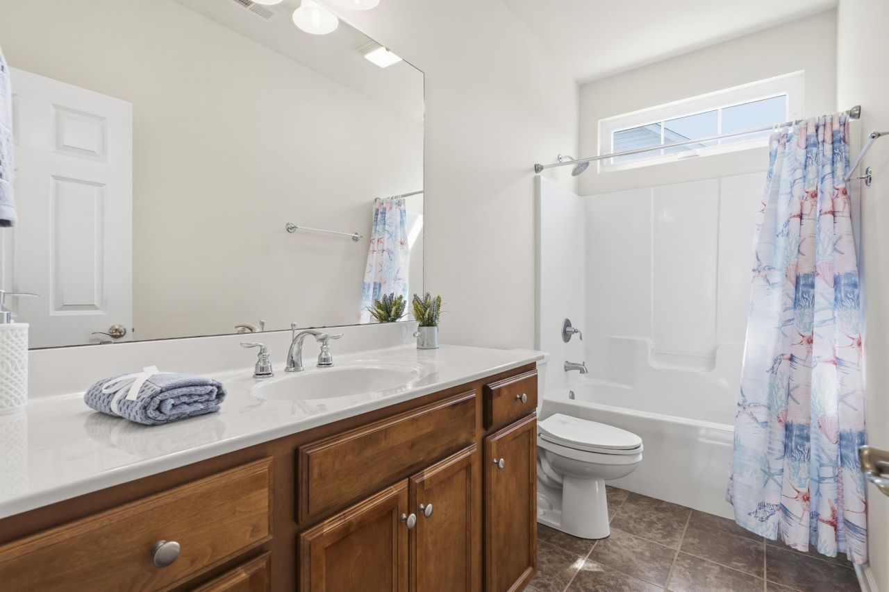 653 Sandberg St. Photo 23