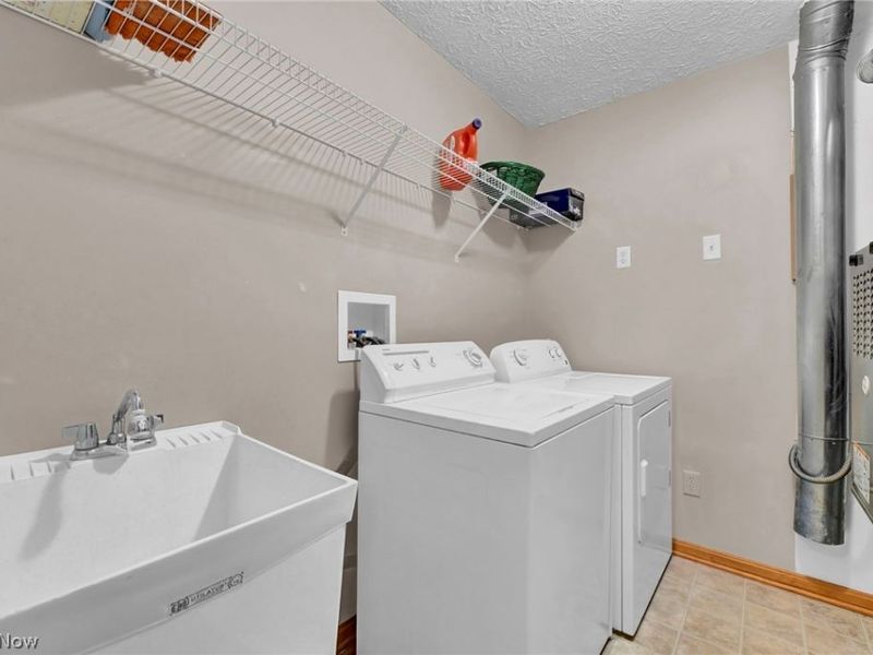 7596 Willow Woods Drive, North Olmsted, OH 44070 Photo 17