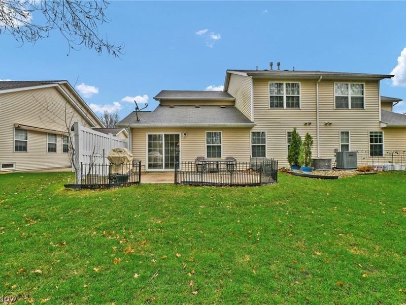 7596 Willow Woods Drive, North Olmsted, OH 44070 Photo 33