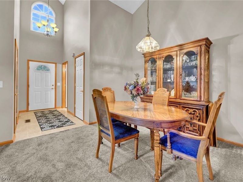 7596 Willow Woods Drive, North Olmsted, OH 44070 Photo 8