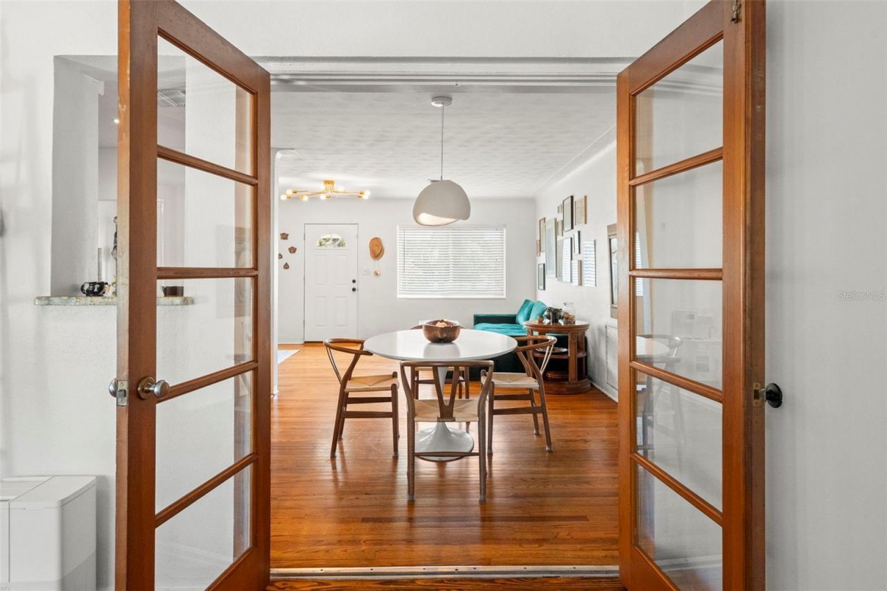 6343 1st Avenue N, Saint Petersburg, FL 33710 Photo