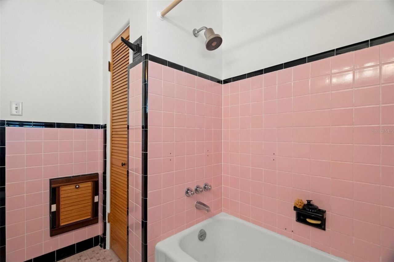 6343 1st Avenue N, Saint Petersburg, FL 33710 Photo