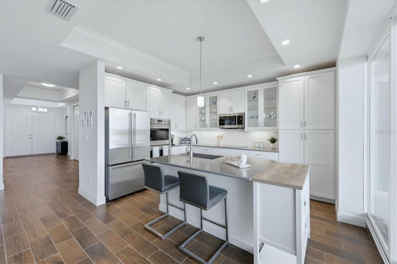 10510 Boardwalk Loop, Unit 602, Lakewood Ranch, FL 34202 Photo