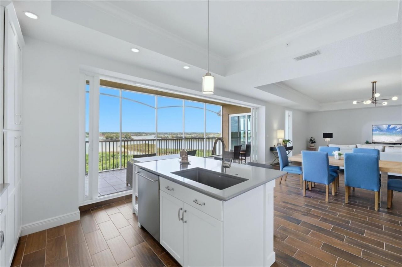 10510 Boardwalk Loop, Unit 602, Lakewood Ranch, FL 34202 Photo