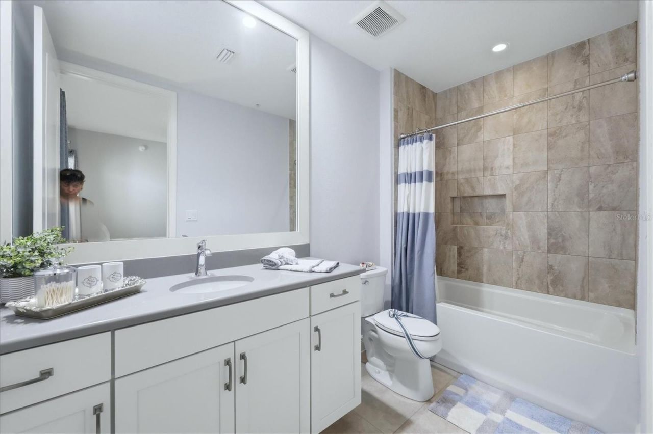 10510 Boardwalk Loop, Unit 602, Lakewood Ranch, FL 34202 Photo