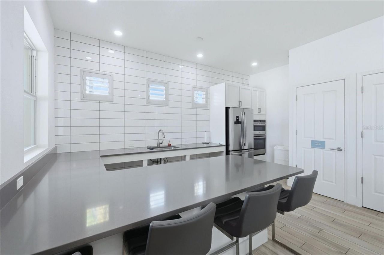 10510 Boardwalk Loop, Unit 602, Lakewood Ranch, FL 34202 Photo