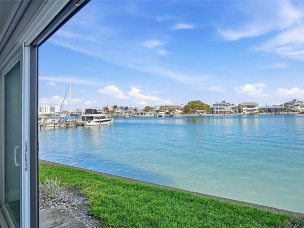 868 BAYWAY BOULEVARD, Unit 101, CLEARWATER BEACH, FL 33767